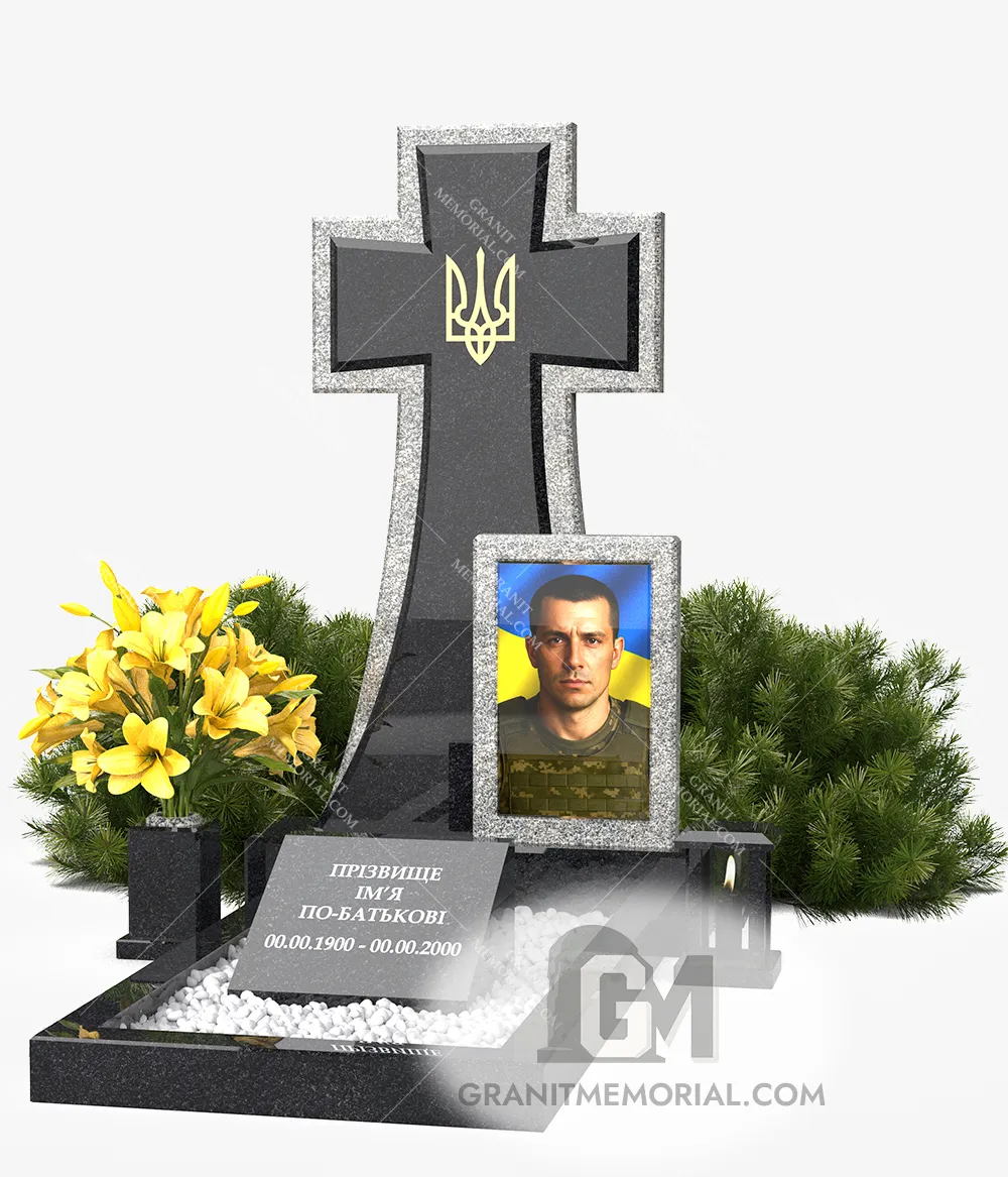 памятник военному с резьбой по камню