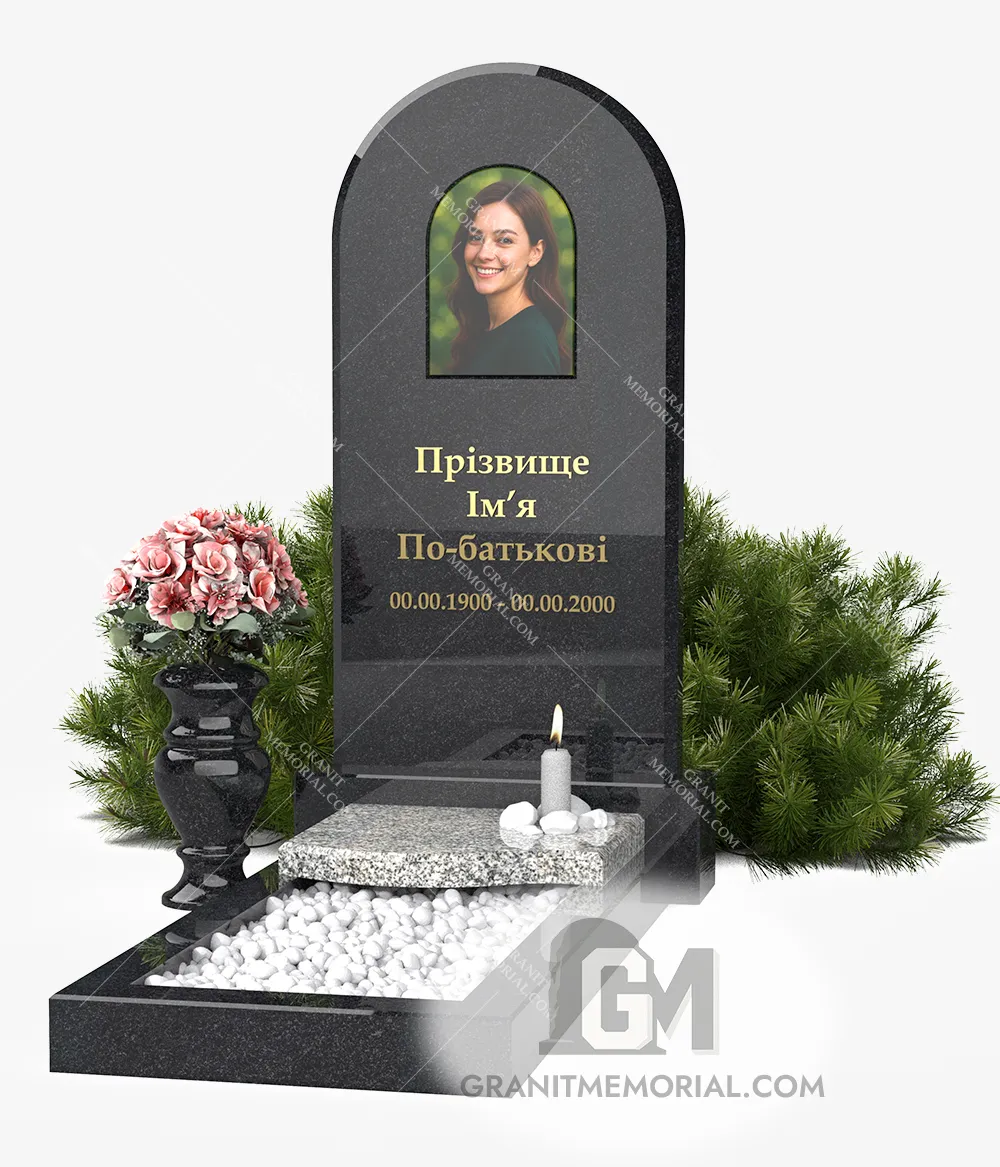 памятник с фотостеклом и цветами